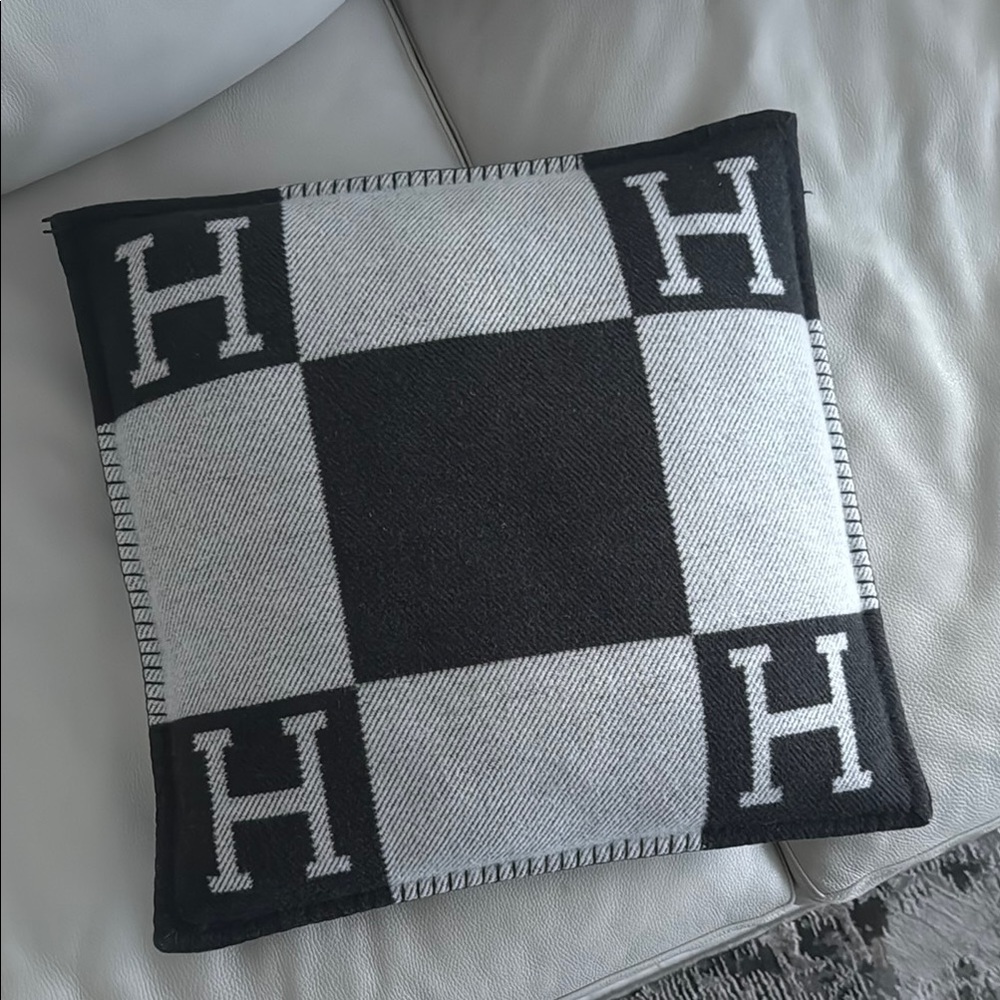 Black and White H Pattern Pillow